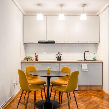 Cosy Center Apartment Braşov Extérieur photo